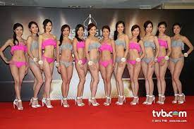 香港小姐競選), or miss hk (港姐) for short, is an annual beauty pageant organised by local hong kong television station, tvb. 2015æ¸¯å§æ³³è£äº®ç›¸çˆ†ä¸‰åœéº¦æ˜Žè¯—å¤±å®ˆéœ²æ¯› Hopetripæ—…éŠç¶²