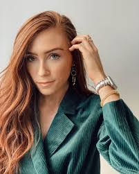 Erika Fox's Instagram, Twitter & Facebook