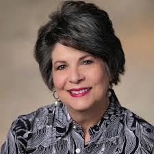 Cecilia Mendiola's Instagram, Twitter & Facebook