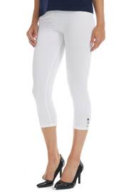 Simple, clean, and crisp, white leggings can spruce up any outfit with ease. Capri Leggings White Color Boutique Isla Mona