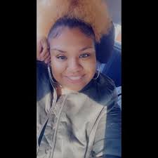 Veronica Bivens (@QueenBoss2190)