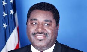 Hillary Clinton hires Earl Hilliard who blamed 2002 defeat