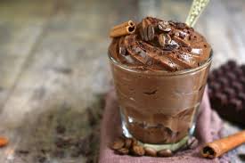 Mousse De Varios Sabores Aprenda A Fazer Agora Essa Delicia Em 2020 Mousse De Cafe Mousse Receitas De Mousse