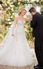 Lila kleid hochzeitskleid elegant ballkleid brautkleid schlicht perfektes brautkleid hochzeitsglocken elegante hochzeit hochzeit vorbereitung hochzeit thema. Brautkleider Perlen Besticktes Prinzessin Brautkleid Essense Of Australia