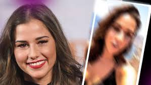 Auf einem schnappschuss ist sarah lombardi mit einem babybauch zu sehen. Sarah Lombardi Themenseite