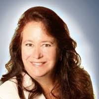 Monique Waite's Instagram, Twitter & Facebook