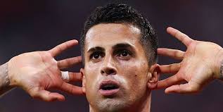 Portugal Sufre Pero Vence a Hungría: ¡Cancelo al Rescate! - Imagen principal del artículo