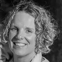 Tracey Muller's Instagram, Twitter & Facebook