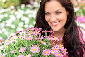 183 Portrait Beautiful Woman Purple Daisy Flowers Stock Photos