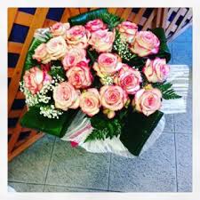 Il mazzo di rose rosse è uno dei bouquet floreali più apprezzati dagli innamorati. Fiori Per I 18 Anni Quali Fiori Regalare