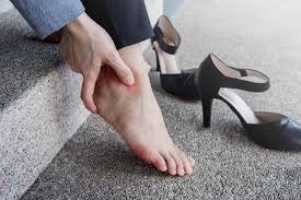 Ladies, those high heels may make you look hot but you may be paying heavily for it. Heel Pain Or Plantar Fasciitis Treatment Exercises And Causes