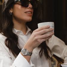 Los estabas esperando... y ya están de vuelta! Volvieron los más pedidos:  la línea de analógicos Bella 🖤 Llévatelo en hasta 9 cuotas sin interés o  aprovechá un 15% OFF extra con