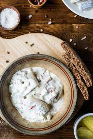 Résultat de recherche d'images pour "śledź ze śmietaną"