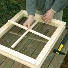 Retrouvez chez leroy merlin notre sélection de 60 produits, au prix le plus juste, sur un large choix de marques et de références, disponibles en magasin ou livrés rapidement à votre domicile. Comment Monter Une Cabane En Bois Dans Son Jardin Fenetre En Bois Cabane Bois Cabane