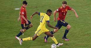 Gary lineker praised alexander isak's display in sweden's win over slovakia but isak said he didn't know who lineker was when told of the compliments but for sweden's alexander isak, compliments from the bbc host won't be going to his head any. Alexander Isak The Sting In Sweden S Tail A Display To Make Arsenal Drool Planet Football