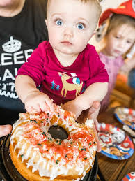 Thank you Aldi for making there affordable and super delicious. The L is  for my daughters name and her 7th birthday.