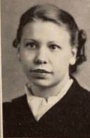 Esther Gilman's Instagram, Twitter & Facebook