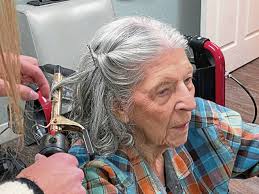 Students pamper residents at Derry Township senior facility with  Valentine's Day makeovers