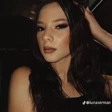 𝕃𝕦𝕟𝕒 𝕔𝕙𝕖𝕘𝕒 𝕔𝕠𝕞 𝕦𝕞 𝕗𝕚𝕝𝕙𝕠