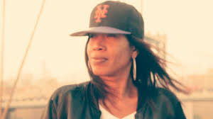 Lisa Eddington's Instagram, Twitter & Facebook