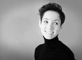 Lilo ... Und wer bist du? ... Y quién eres tu? ... Thaj ko san tu?