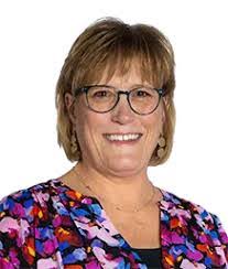 Jennifer Wulff's Instagram, Twitter & Facebook