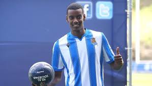 Un duelo marcado por el dominio donostiarra dejó. Isak Puede Ser Un Gran Complemento De Willian