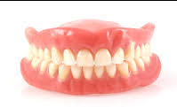 La dentiste semble dire qu'il n'y a rien à faire car la masse alvéolaire de la machoire s'est trop rétractée au fil du temps. Mon Dentier Ne Tient Pas Que Faire Conseil Clinique Reding