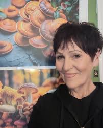 Does anybody know what products they were using in the grounding  documentary?