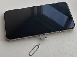 Place the new sim card into the tray—it will fit only one way, because of the notch. How To Remove The Sim Card From An Iphone Or Cellular Ipad Macrumors