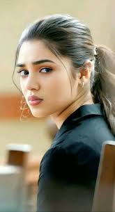 Magana ake ta kyawawa in budurwakka ta Kai wannan kyau to muga photonta  kema in kin cika kyakkyawa muga naki a comment section maza da Mata a  motsa.....