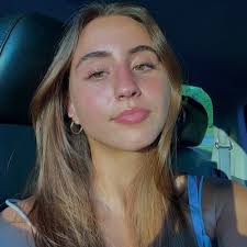 Audrey Huff (@audreyyhuff)