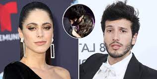 For your search query conociendo a sebastián yatra l yanohaynadiequenospare tini mp3 we have found 1000000 songs matching your query but showing only top 10 results. Sebastian Yatra Y Tini Stoessel Se Besan En Pleno Escenario