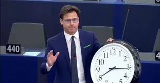 The Eu Is Polling Citizens If Daylight Saving Is Really Necessaryhttps Https Ift Tt 2znrmwp Photoshop Battle Daylight Savings Polls