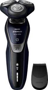 Parallel charge your dead batteries with a good, fully charged battery for approximately 30 seconds to revive, and then plug it in your normal lithium ion charger. Philips Norelco Series 5000 Wet Dry Electric Shaver Black S5590 81 Best Buy