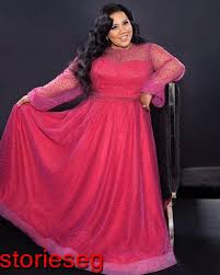 يذكر أن أحدث أعمال الفنانة شيماء سيف مسلسل فى بيتنا روبوت، وشاركها البطولة الفنان عمرو وهبة، وليلى زاهر، وهشام جمال، ودلال عبدالعزيز، ودنيا سامى، وأوتاكا، ومى دياب. Ø´ÙŠÙ…Ø§Ø¡ Ø³ÙŠÙ Ø¹Ù…Ø±Ù‡Ø§ Ø¯ÙŠØ§Ù†ØªÙ‡Ø§ Ø²ÙˆØ¬Ù‡Ø§ Ø¬Ù†Ø³ÙŠØªÙ‡Ø§ Ø£Ø¹Ù…Ø§Ù„Ù‡Ø§ Ùˆ Ø§ÙƒØ«Ø±