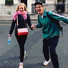 Жена гудкова объяснила происхождение боеприпасов при обыске. Zhenilsya Na Ruke Aleksandra Gudkova Poyavilos Obruchalnoe Kolco 7dnej Ru