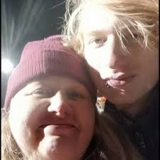 Experiencing the Presence of Deceased Loved Ones