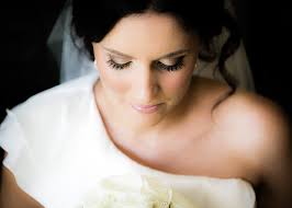 Kara & Nick's classic wedding styled in navy and white