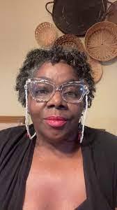 Alissa Waters's Instagram, Twitter & Facebook