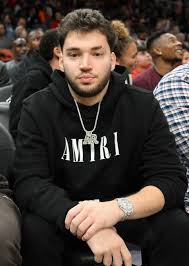 Kick streamer N3on speaks out over Sam Frank cheating comments and defends  celibate girlfriend | The US Sun
