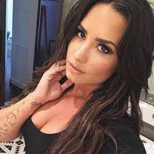 This local hookup site combines free and premium features, and the registration is easy and fast. Nicer 32 Abu Dhabi United Arab Emirates Wonder Dating Free Online Dating Site