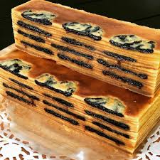 Jadi, kek ini memang sesuai bagi mereka yang gemarkan. Fitri Agustina Di Instagram Lapis Legit Prunes Ini Versi Mix Prunes Dan Original Butter Full Wysman Wangiii Banget 38 Kuning Telur 2 Putih Te Putih Telur
