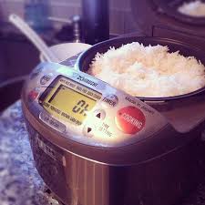The short answer is that budget models can generally only tell. Don T Leave Japan Without The King Of Rice Cookers Here S A Buying Guide Http Yabai Com P 2249 Zojirushi Rice Cooker Zojirushi Rice Cooker