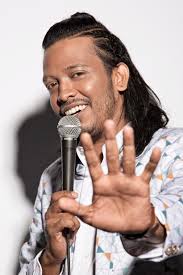 Bollywood Bubbles: Nakash Aziz- A Bollywood singer, sings the Marathi  anthem for 'Sachin: A Billion Dreams' ! www.bollywoodbubbles.com