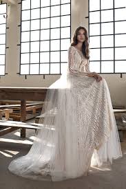 Die brautmode in pforzheim bietet ihnen daher eine große auswahl an brautkleidern und accessoires, um sie an ihrem großen tag in eine waschechte prinzessin zu verwandeln. Wedding Dress Brautmode Hochzeitskleid Elegant Prachtiges Brautkleid