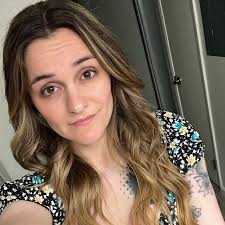 Midnight Sun, an animated series adaptation of Stephenie Meyer's novel and  the retelling of Twilight from Edward Cullen's perspective, is officially  in development.