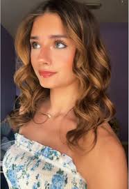 Audrey Leonard Hands