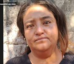 Ojalá alguien la conozca y pueda venir por ella Se llama Maria del Carmen  Soria Torres dice ser de León Guanajuto esta mal de salud y vive en la  calle por los