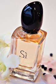 Si by giorgio armani is a chypre fruity fragrance for women. Si By Giorgio Armani Eau De Parfum Perfume Fragrance Luxury Perfume